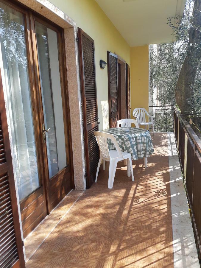 Casa Vacanze Ester Brenzone sul Garda Luaran gambar
