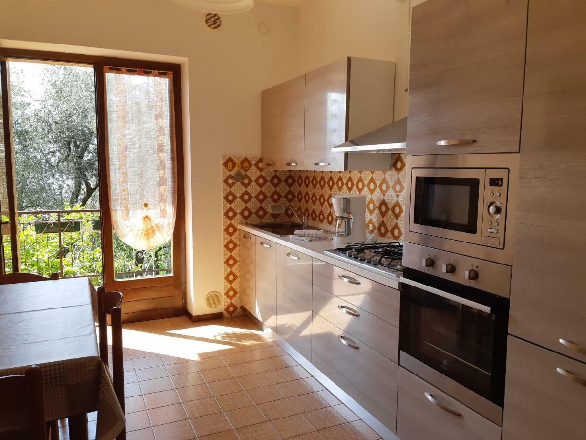 Casa Vacanze Ester Brenzone sul Garda Luaran gambar