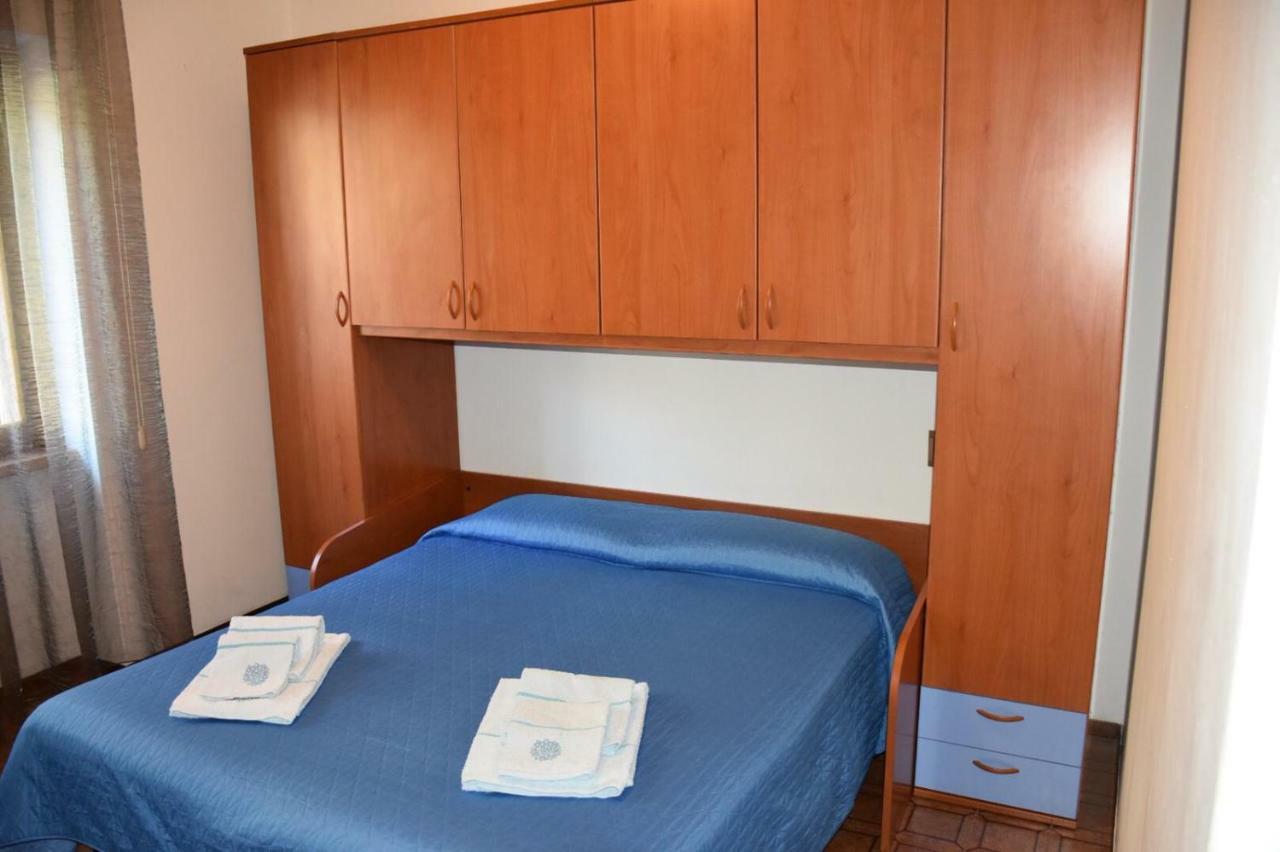 Casa Vacanze Ester Brenzone sul Garda Luaran gambar