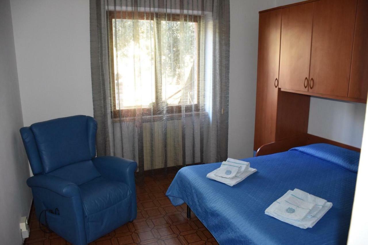 Casa Vacanze Ester Brenzone sul Garda Luaran gambar